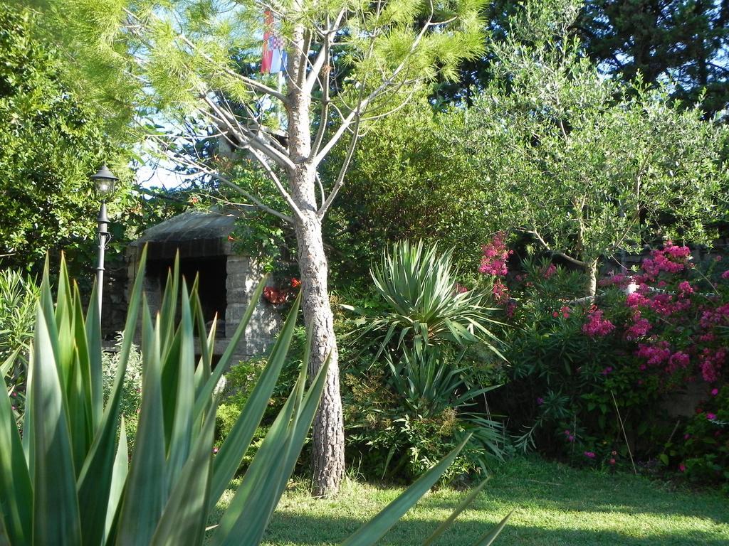 Apartments Katalenić Selce Bagian luar foto